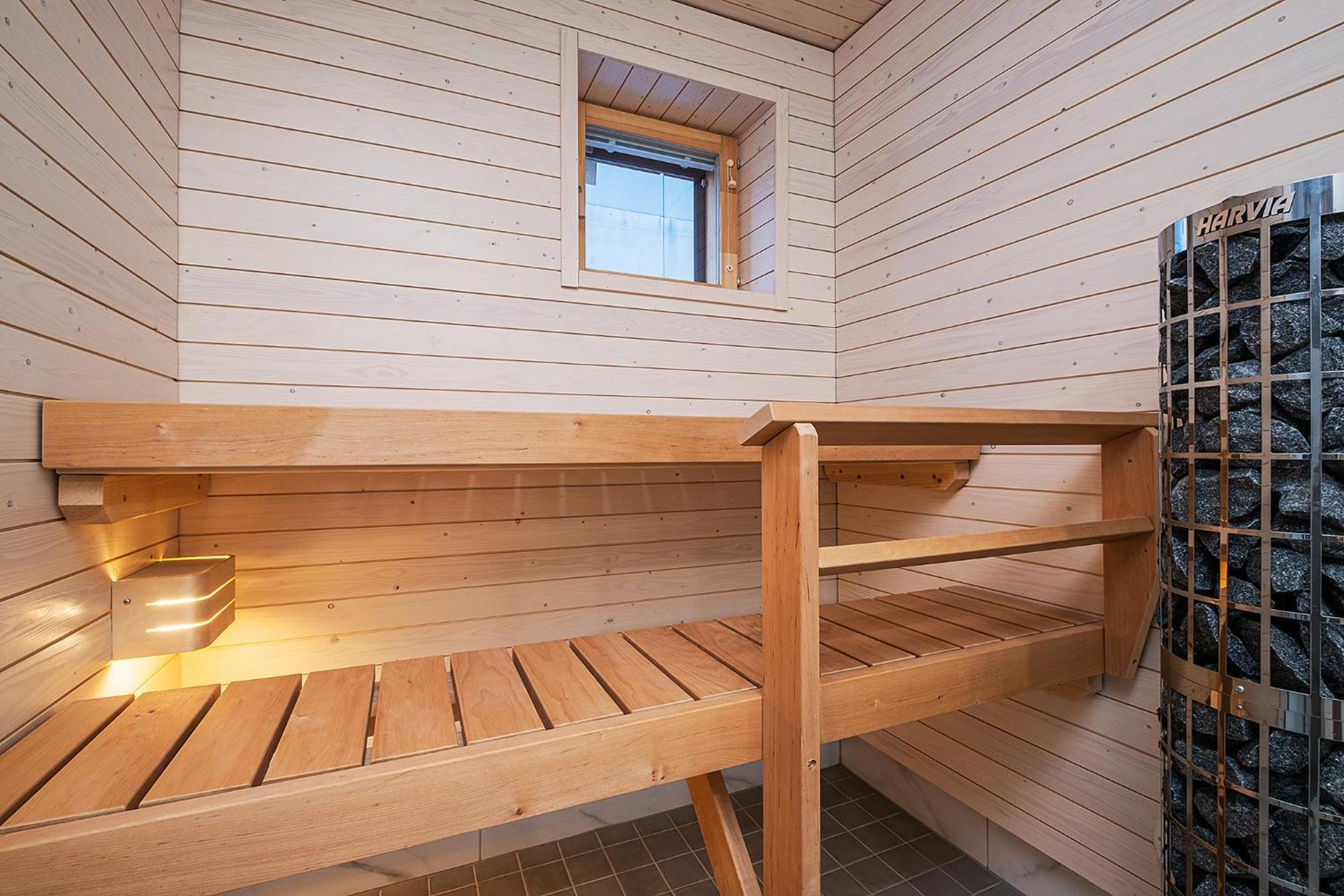 Brand New 2bdr With Private Sauna D14 *